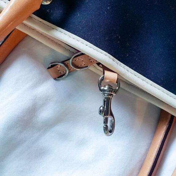 Coach Tote Bag - Picture 5 of 15